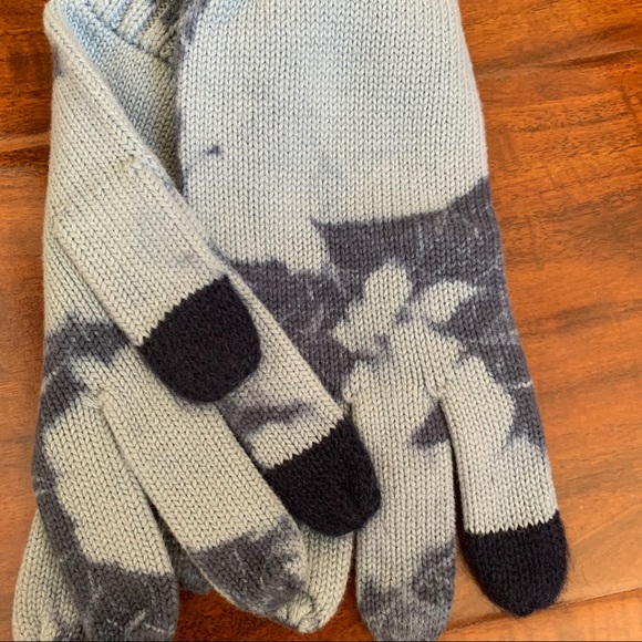 NWT Tie-Dye Flat Knit Tech Gloves Urban Outfitters - Picture 4 of 5